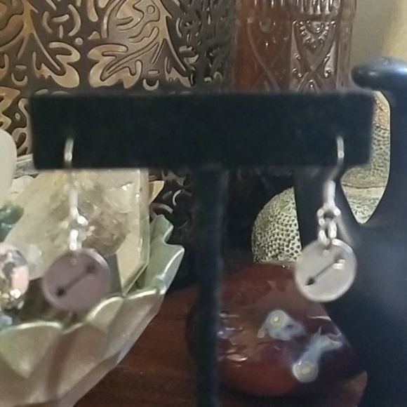 Arrow earrings - Picture 1 of 2